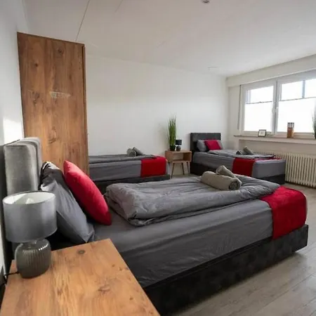 Livemore24 - 2 In 24-7 Check-in Apartmán *