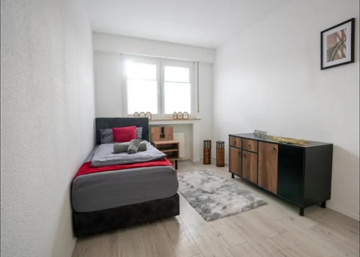 Livemore24 - 2 In 24-7 Check-in * Gladbeck